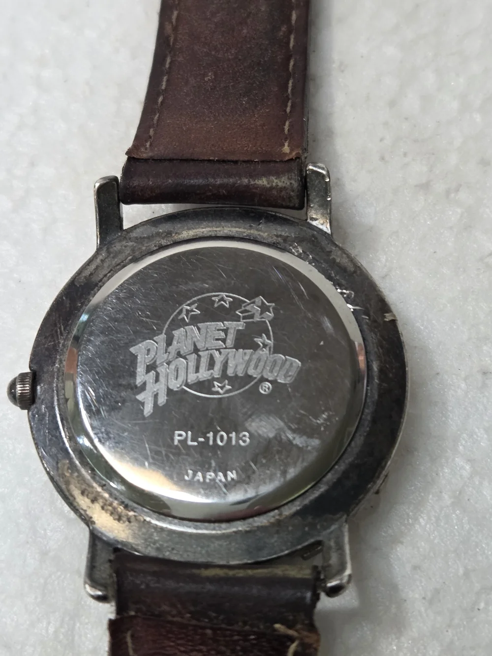 Planet Hollywood Logo Vintage-Style Round Watch  with Brown Leather Band Pl 1013